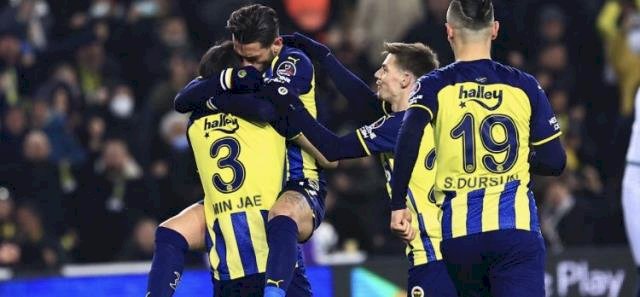 Fenerbahçe, Konyaspor'u Pelkas'ın golüyle devirdi