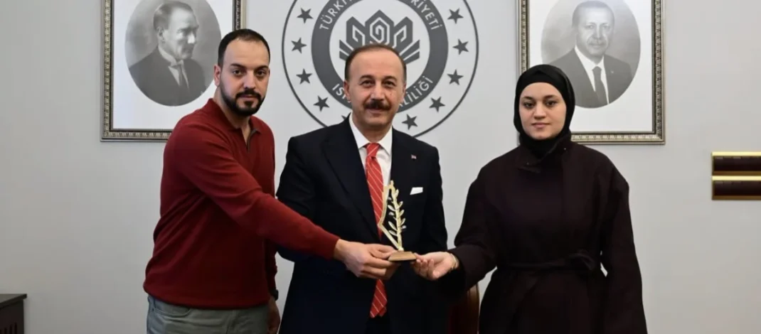 Isparta Valisi Abdullah Erin, Hind Recep’in annesi Wissam Hamada’yı valilikte ağırladı